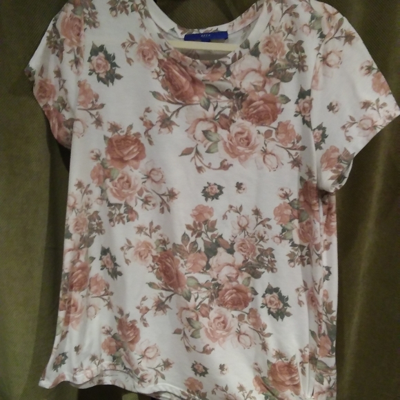 Apt. 9 Tops - Cream soft floral tee with tie detail